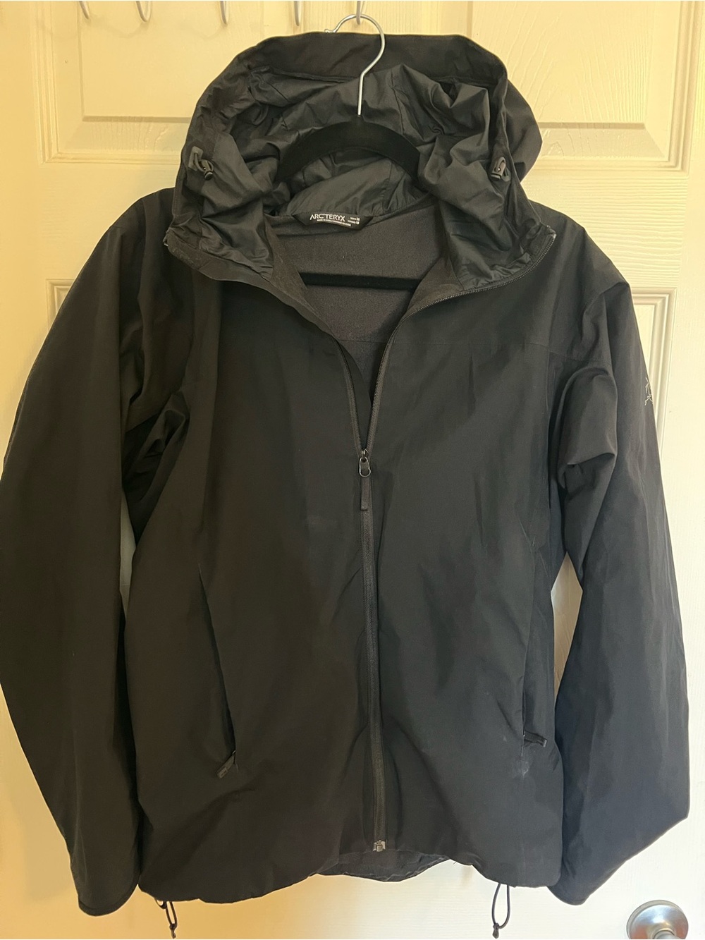 Arc'teryx Black Men's Hooded Waterproof Shell Jacket